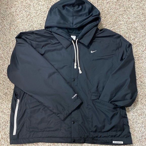 Nike Men's Black Thermafit Jacket with Hood - Picture 2 of 6